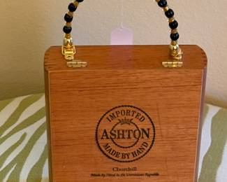 Can’t gar box purse
