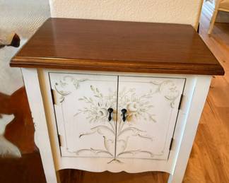 2-drawer end table/cabinet
