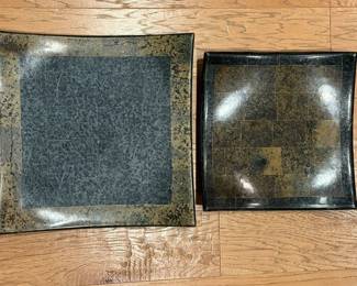 Set of 2 serving plates