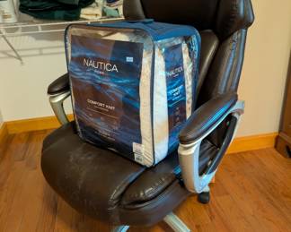desk chair
