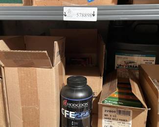 Smokeless Powders Lot with Hodgdon Universal, CFE 223, and Hornady V-MAX Bullets