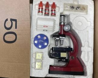 Tasco 900X Microscope Kit P900