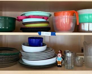 Dinnerware & Tableware Lot (1 of 2)