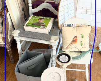 Accent Chair & Decor Lot (2 of 2)