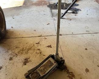 Low-Profile Hydraulic Floor Jack – 6,000 Lb.