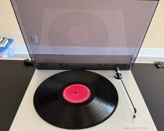 Bang & Olufsen Beogram 1800 Turntable with MMC 4 Cartridge