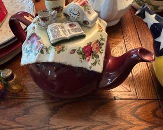 Royal Albert Country Roses teapot