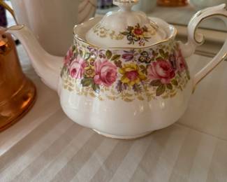 Royal Albert Serena tea pot