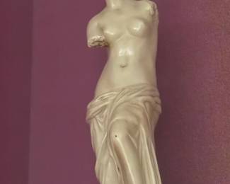 Item51 VenusDeMiloStatue