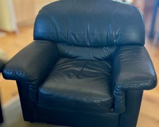 Leather arm chair
