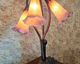 Vintage Tiffany Style 3 Shade Lamp "Pond Lilly"