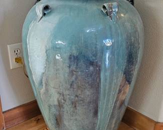Large Flowerpot w/ removeable glass top