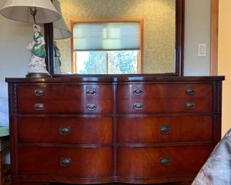Antique Drexel bow front dresser w/mirror