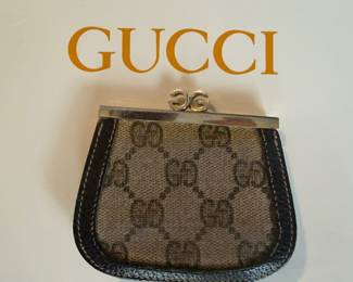 Gucci change purse 