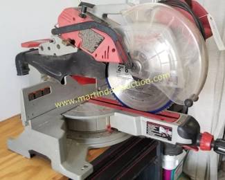 Makita 12" sliding compound miter saw