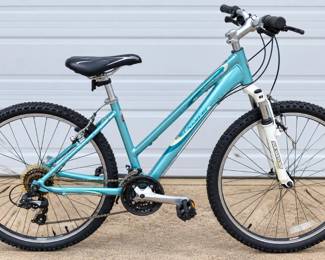 Giant Cypress DX Comfort Hybrid Bike β Aqua, SR Suntour Fork