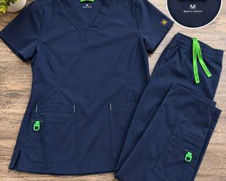 Carhartt Women's Medium Scrub Set Top & Pants Navy & Lime #1