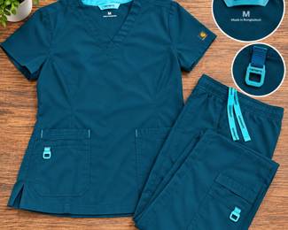 Carhartt Women's Medium Scrub Set Top & Pants Teal & Aqua #2