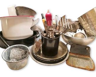 Country Farmhouse Kitchen Items  Star Aluminum Colander, Enamelware Roaster,  More