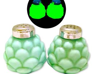 Fenton Uranium Glass Jacqueline Apple Green Salt  Pepper Shakers