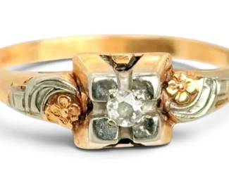 14k Gold  Diamond Ring  Size 7.5 1.77g