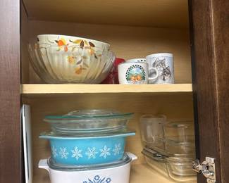 Baking dishes, bowls