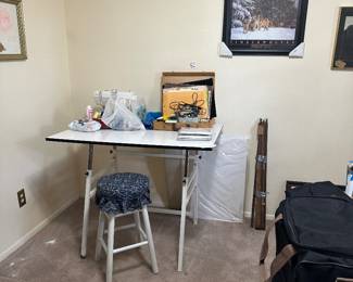 Art table