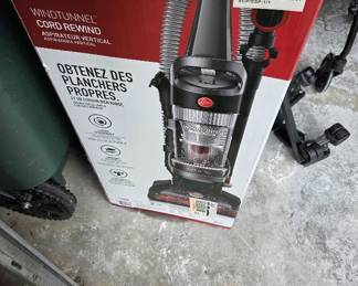 Hoover Windtunnel vacuume - new