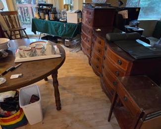 Dixie Bedroom set and small appliances cafe set