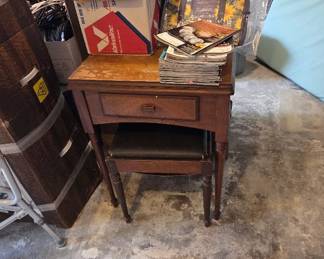 Antique singer machine, case and matching bench