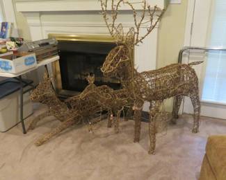 grapevine deer family
