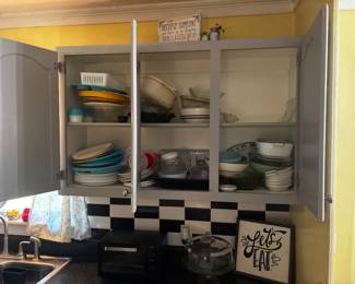 Corning ware casserole dishes and more