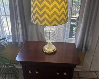 End table and table lamp 