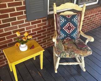 Rocking chair 