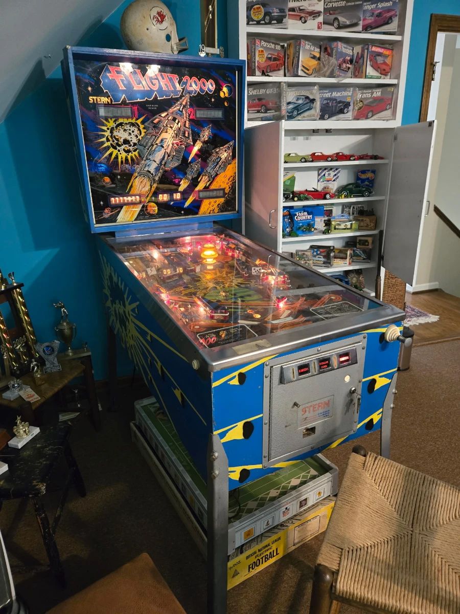 1980 working Flight 2000 we will pre sell this 1 item