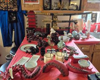 Chinese decor items...