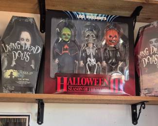 More Living Dead Dolls,