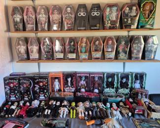 Living Dead Dolls.
