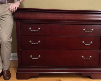 Contemporary Sleigh Style Mahogany Finish Three Drawer Chest