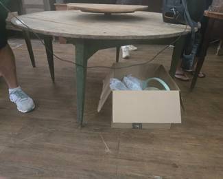 Early pine lazy susan table w/original green paint