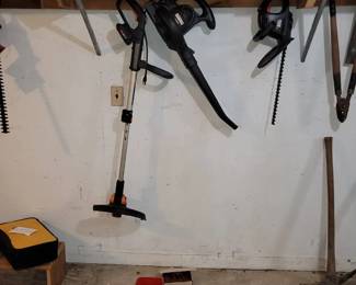 Lawncare Lot Worx Weedwhacker , Remington Electric Blower And Black  Decker Hedge trimmer