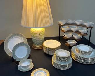 Royal Doulton English Renaissance M.4972 Fine Bone China Dinnerware Set