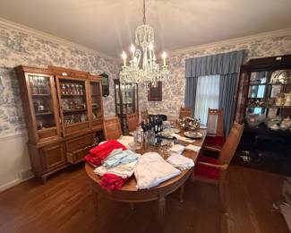 Dining room table