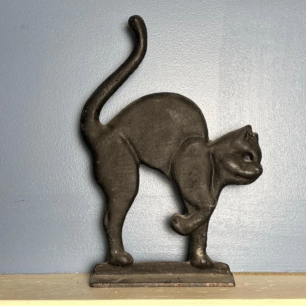 001 castironcatsilhouettedoorstop