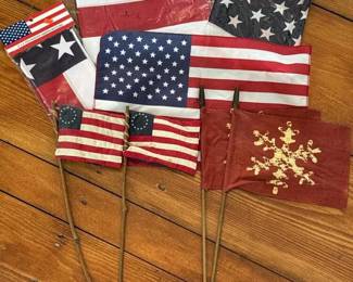 166 assortedamericanandpatrioticflags