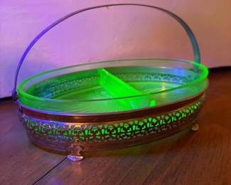 236 greenuraniumglassdividedrelishdish