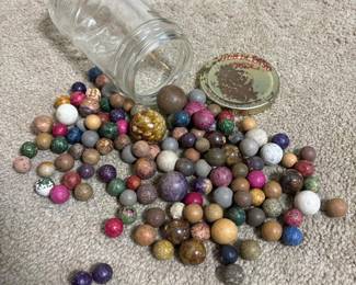 012 vintageclaymarblesassortmentinjar