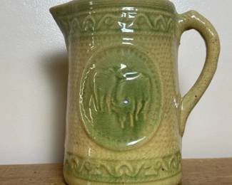 014 aehullpotteryyellowwarepitcher