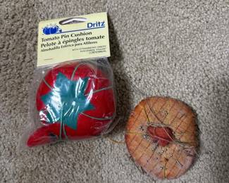 283 twovintagetomatopincushions