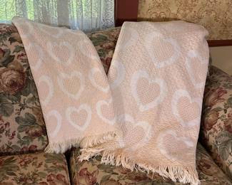 106 pairofwovenheartpatternthrowblanke